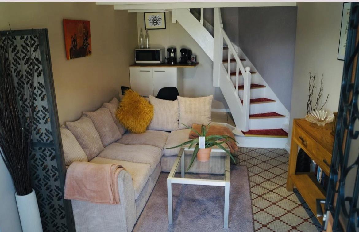Maison Des Glycines Droux Екстериор снимка